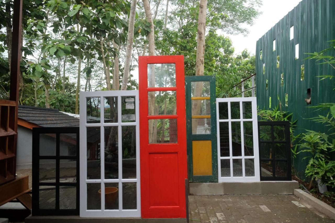Urbanview Villa Lukulo Kebumen By Reddoorz المظهر الخارجي الصورة